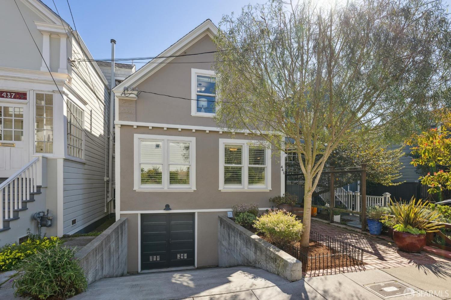 441 Douglass Street
