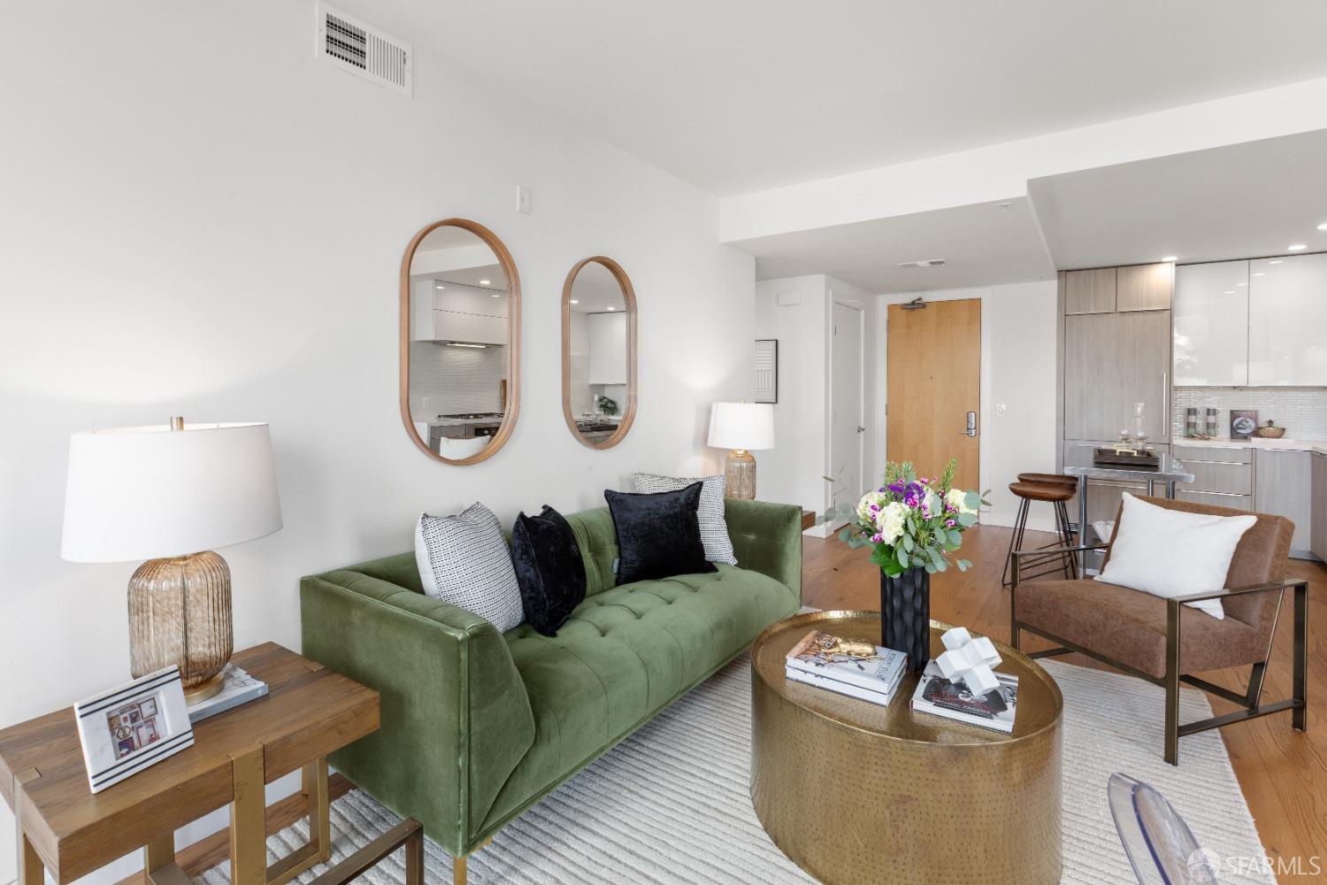 300 Ivy Street # 401