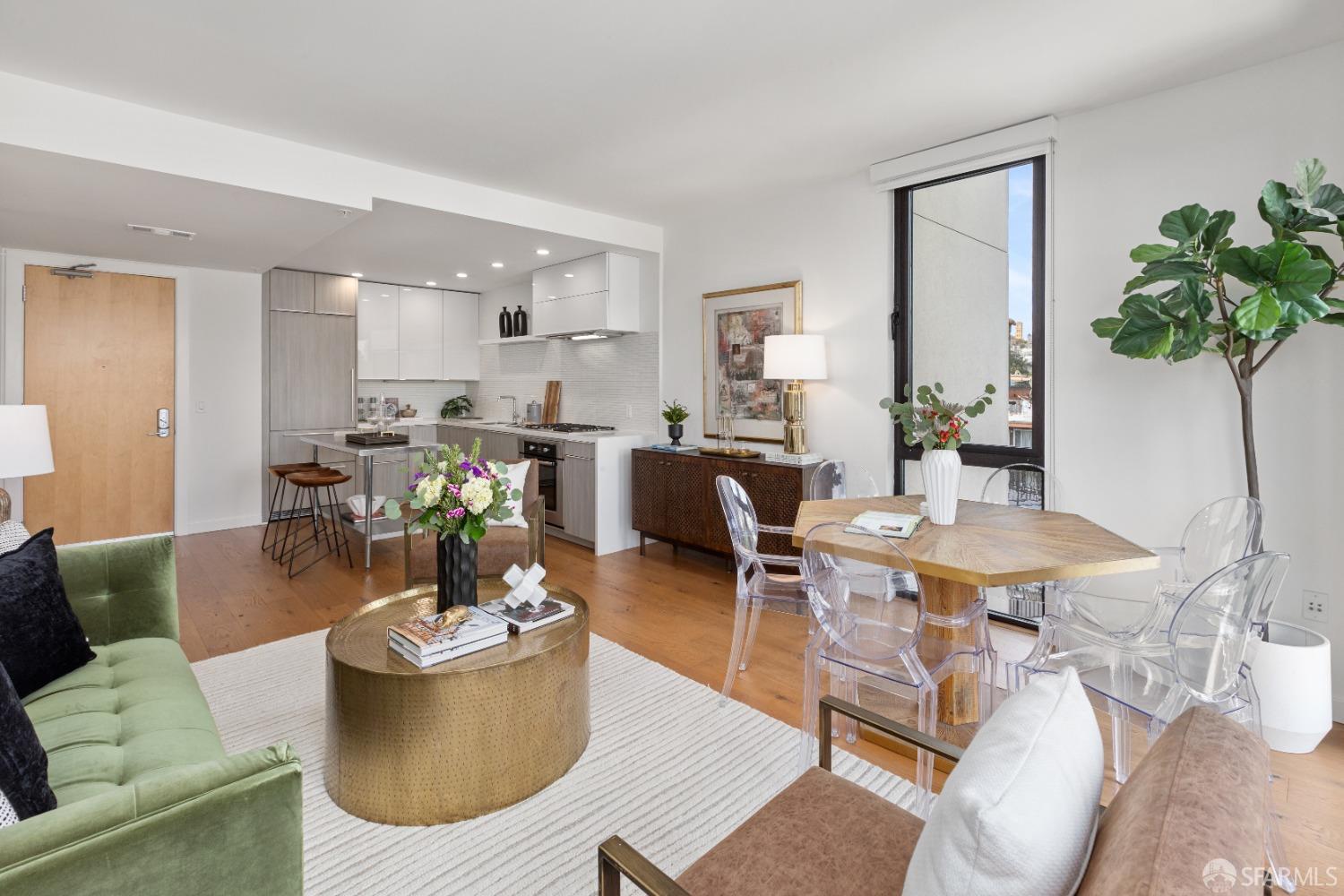 300 Ivy Street # 401