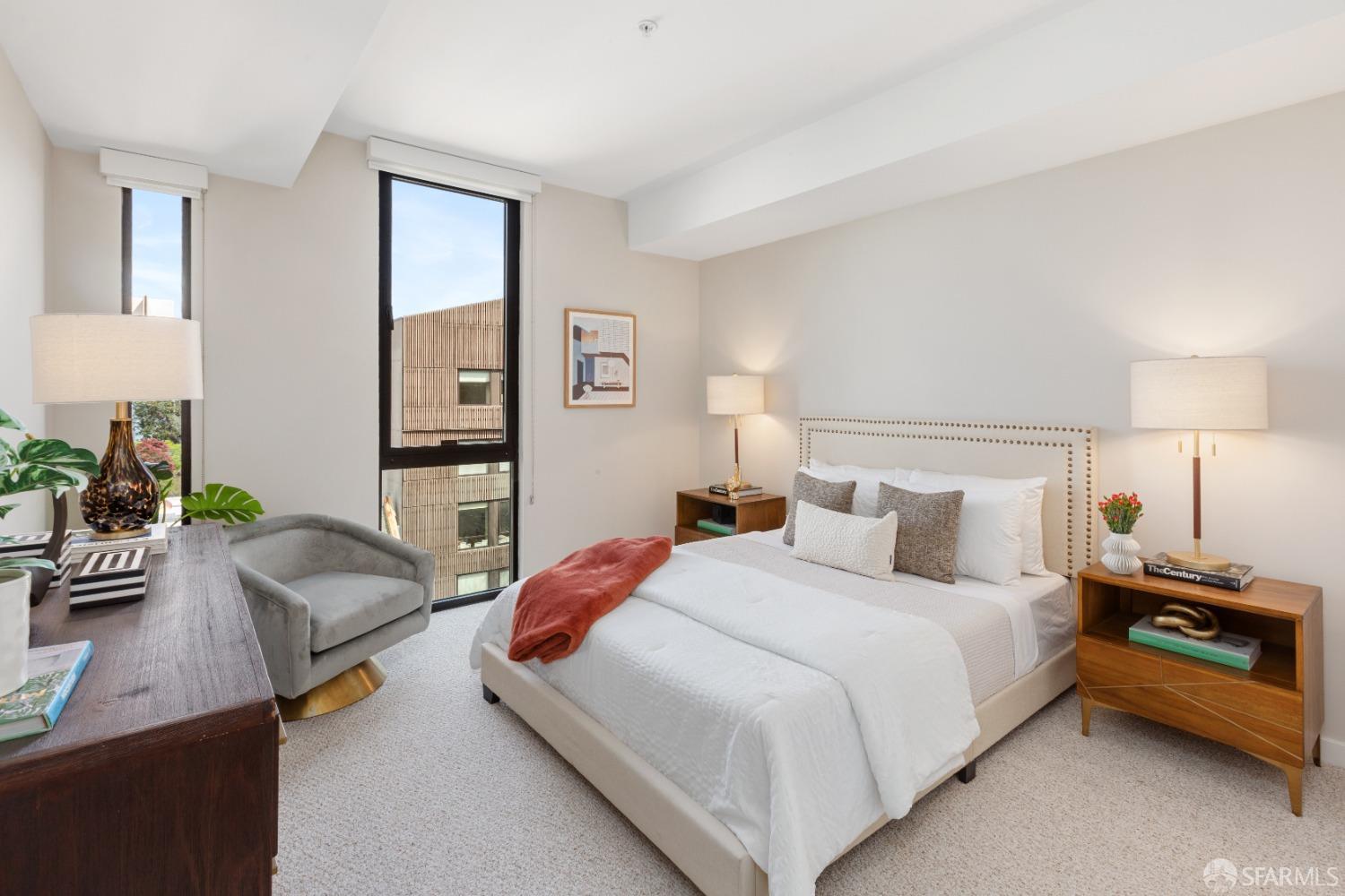 300 Ivy Street # 401