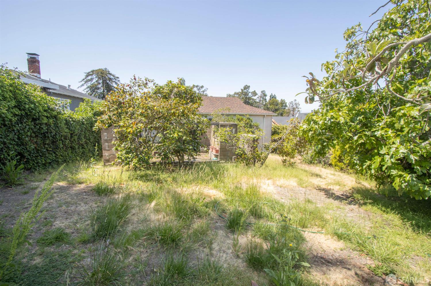 7520 Sunkist Drive