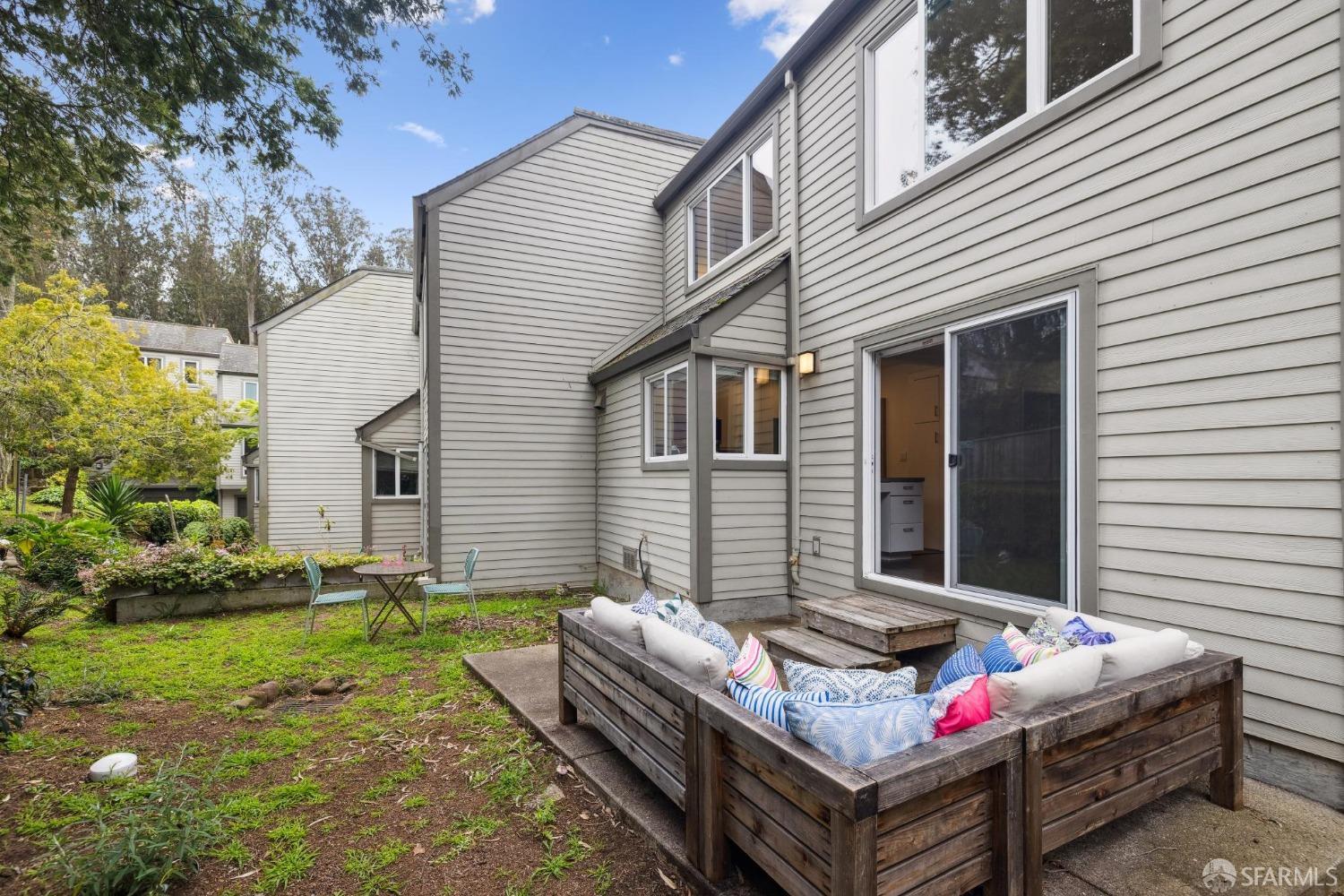 620 Clarendon Avenue