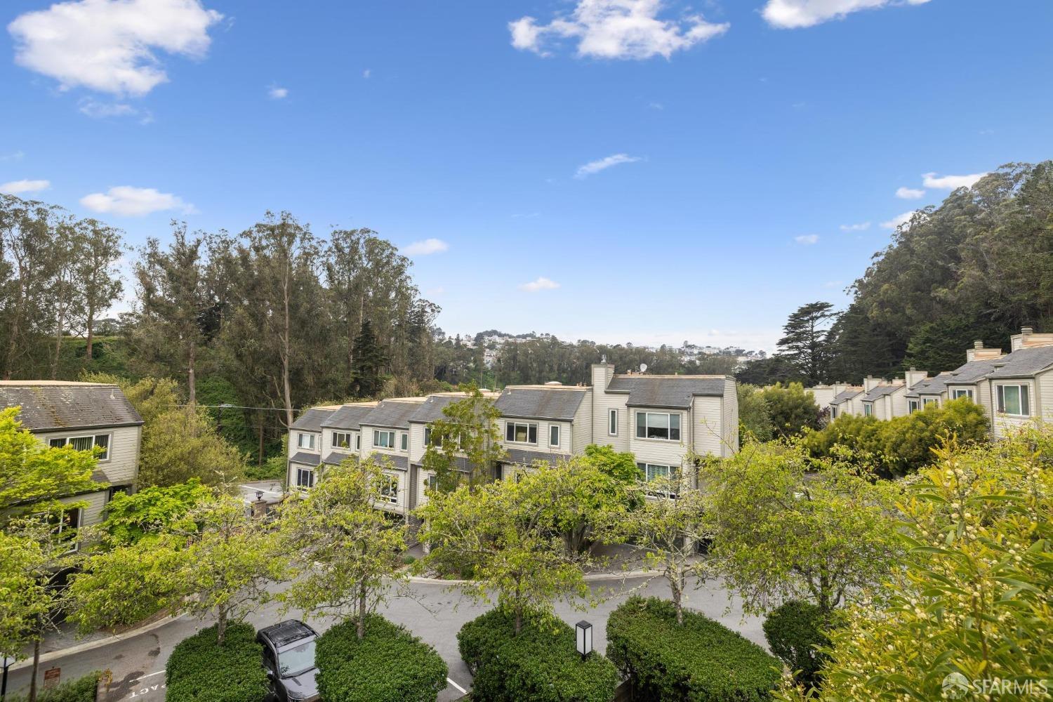 620 Clarendon Avenue