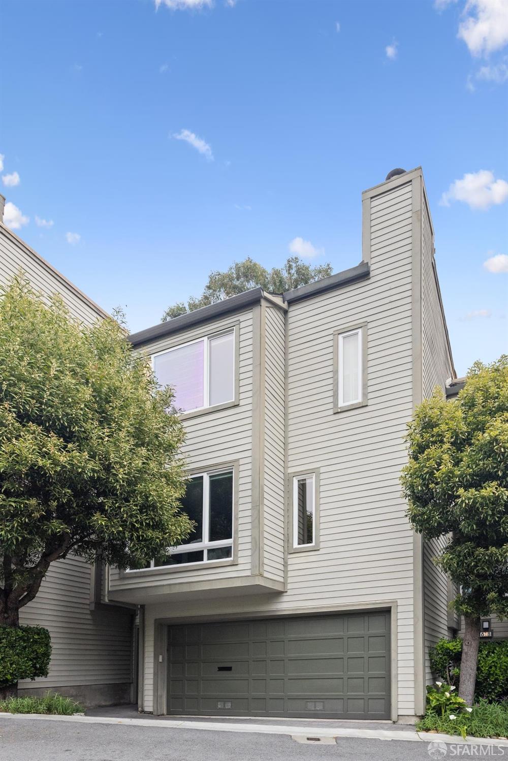 620 Clarendon Avenue
