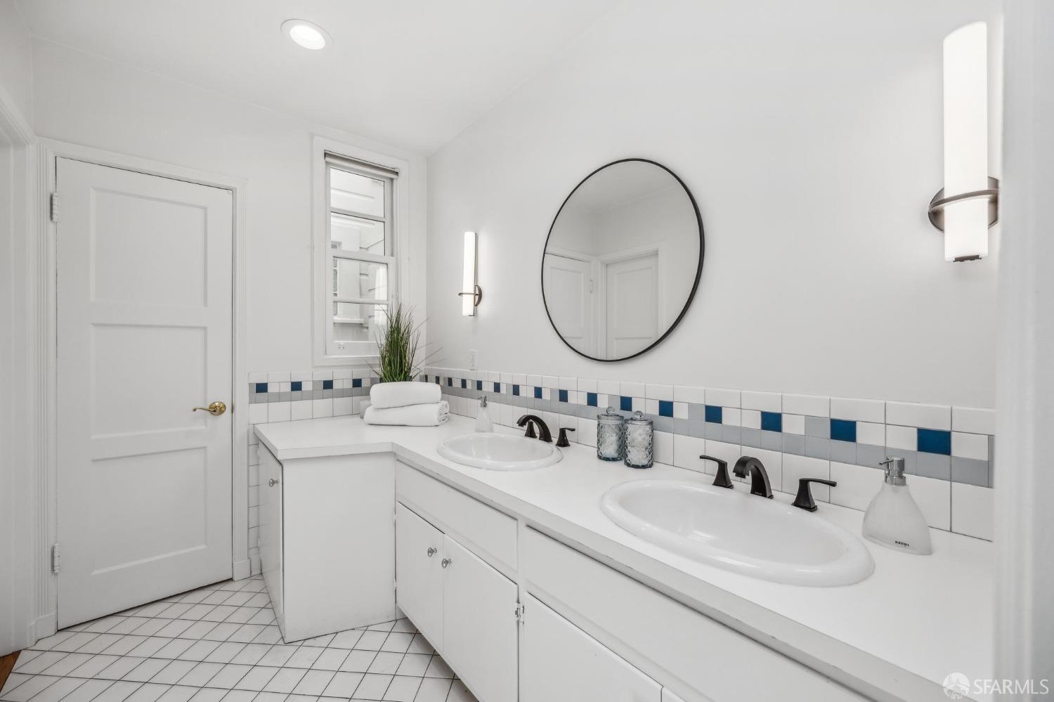 25 Roselyn Terrace