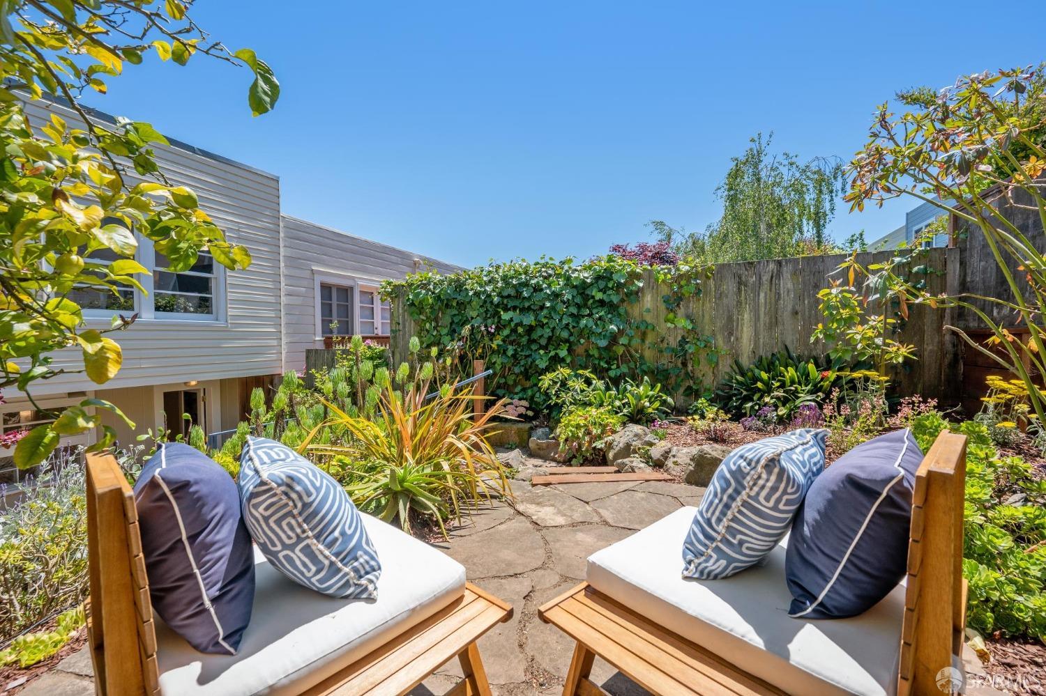 25 Roselyn Terrace