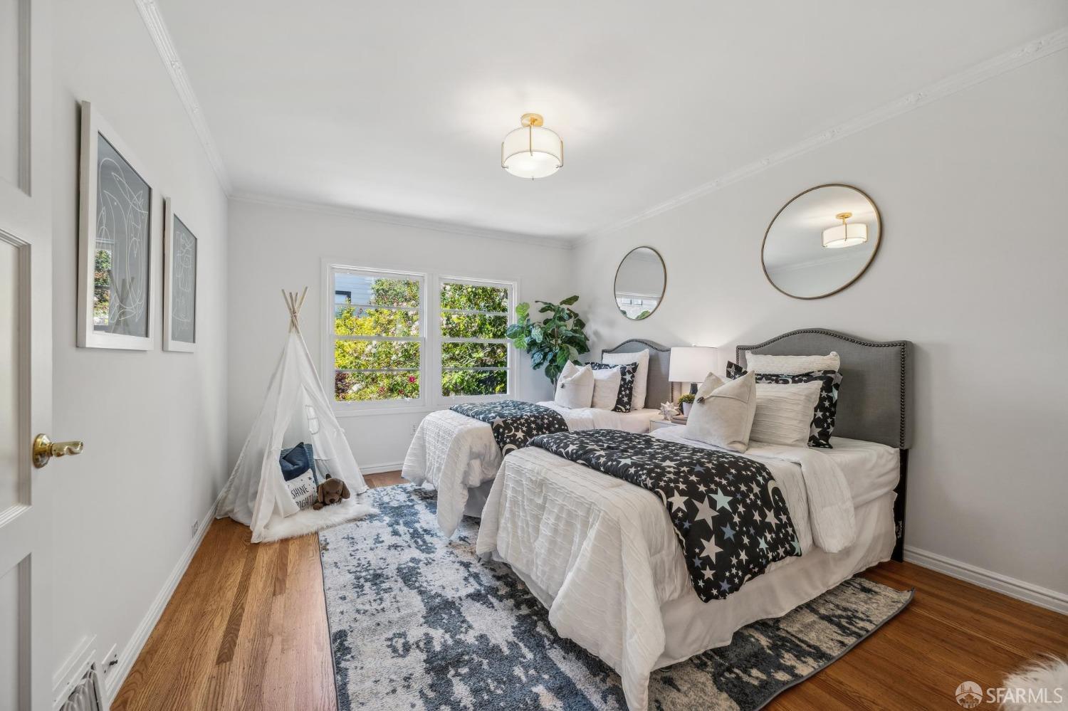 25 Roselyn Terrace