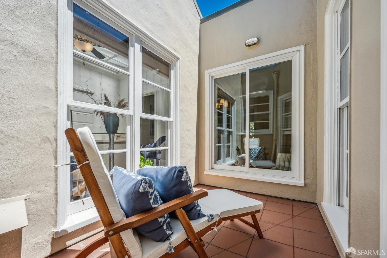 25 Roselyn Terrace