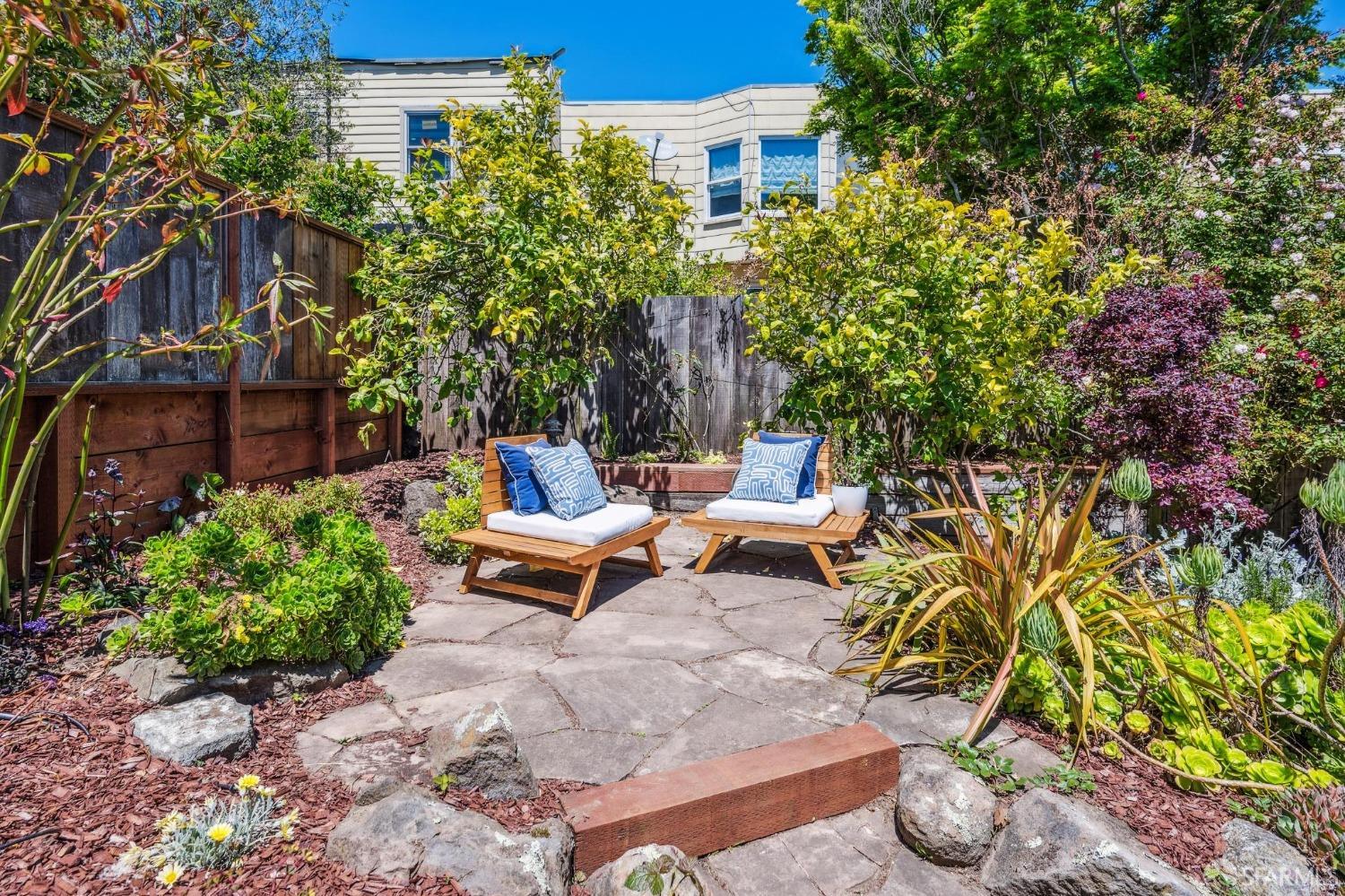 25 Roselyn Terrace