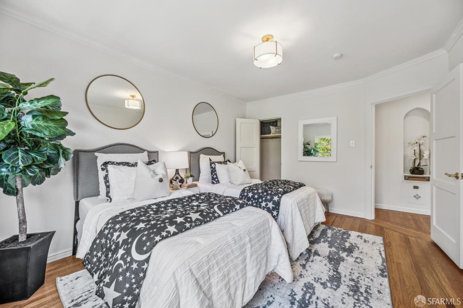 25 Roselyn Terrace