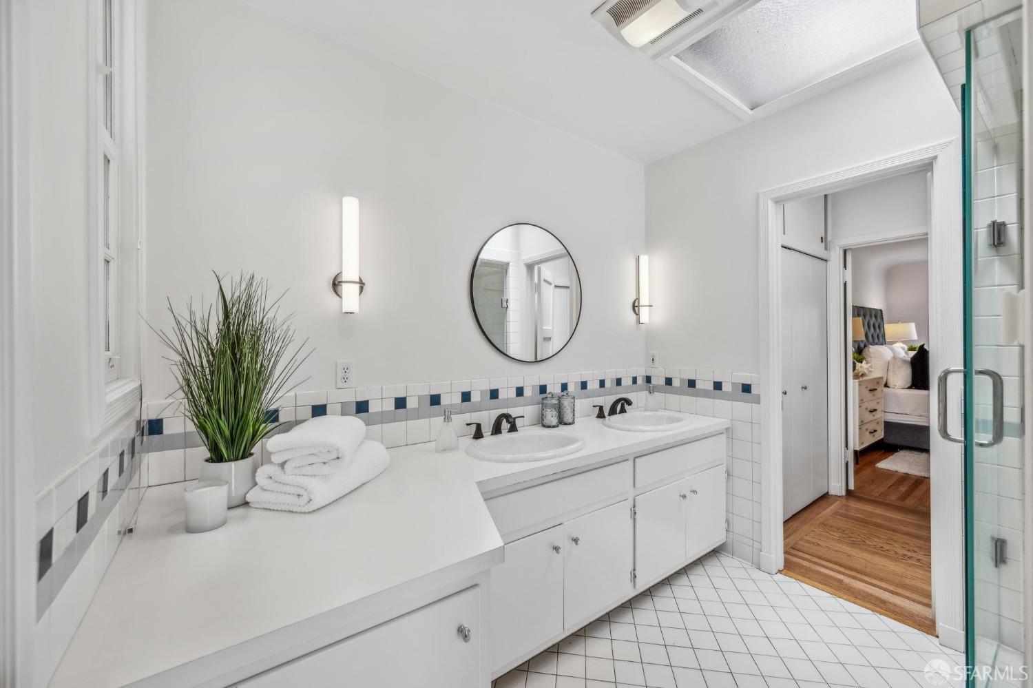 25 Roselyn Terrace