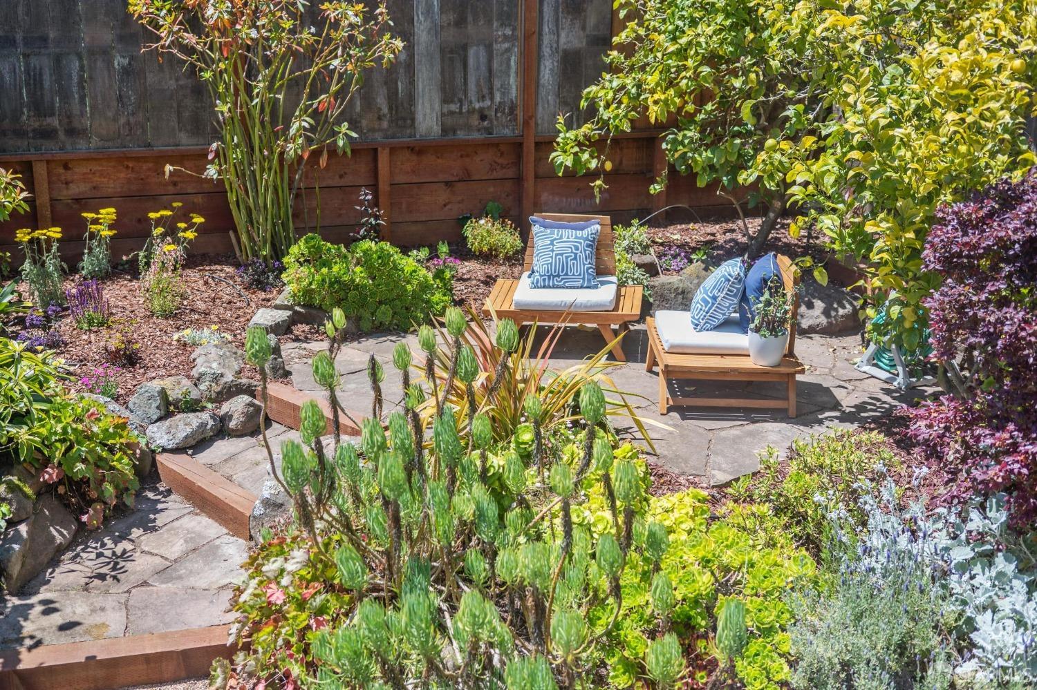 25 Roselyn Terrace