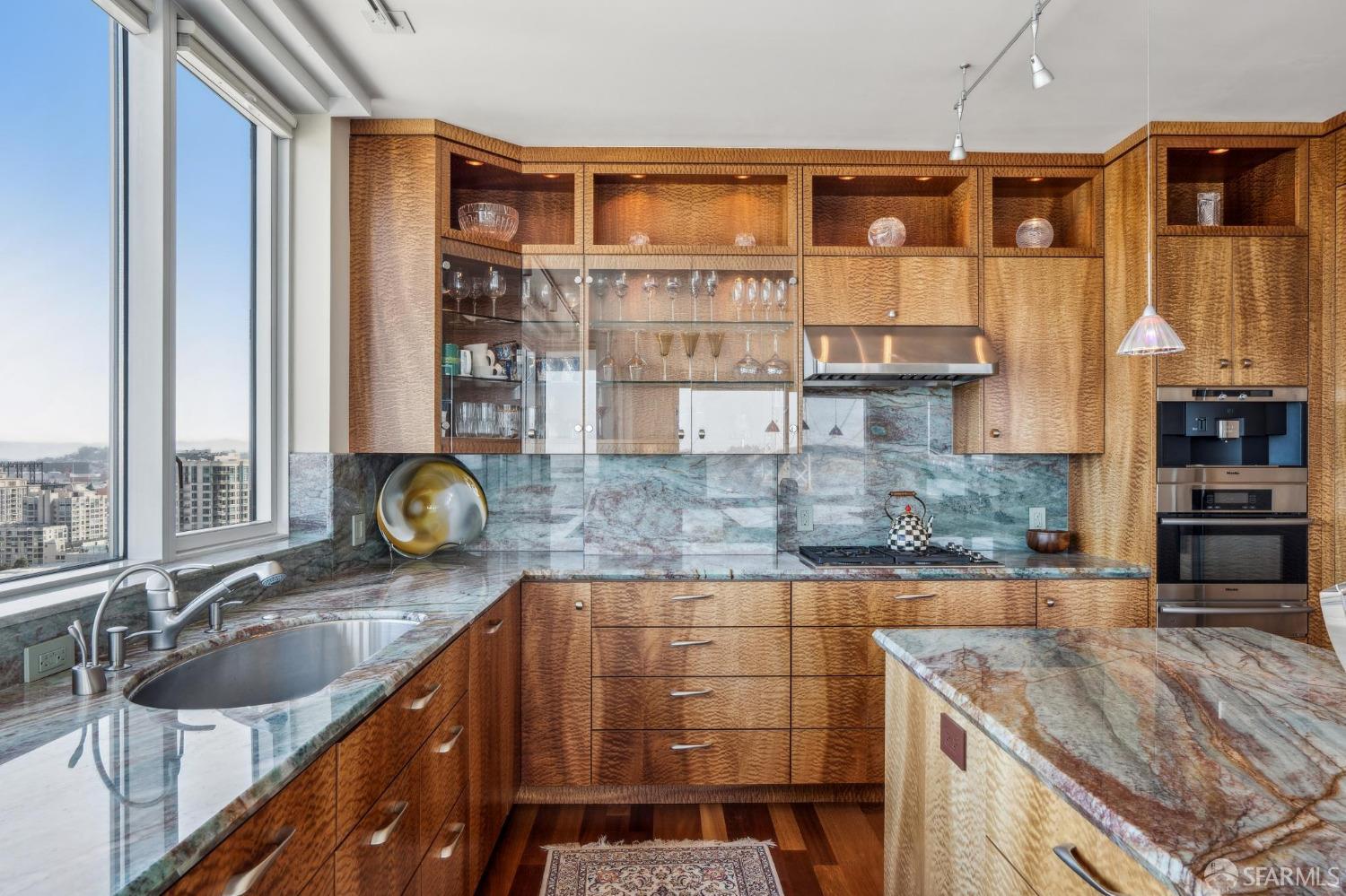 501 Beale Street # 20A