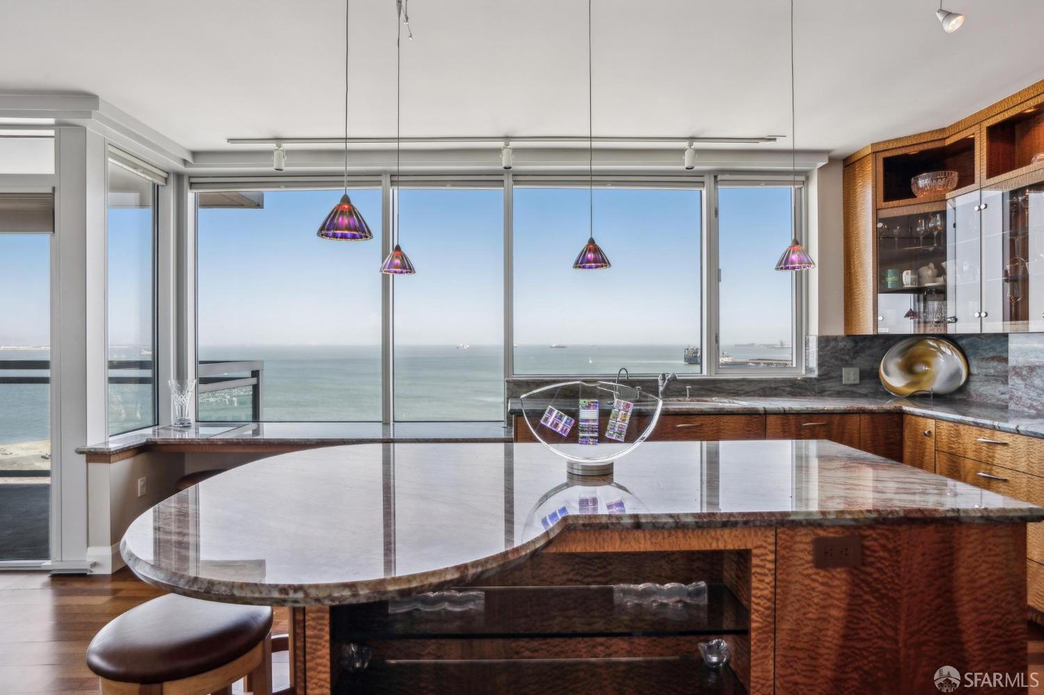 501 Beale Street # 20A