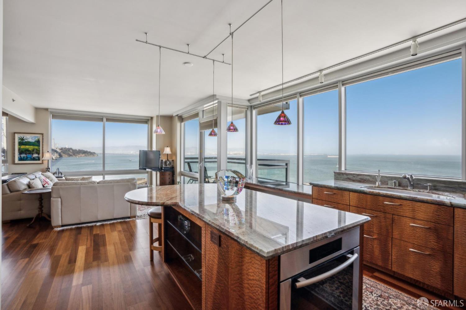 501 Beale Street # 20A