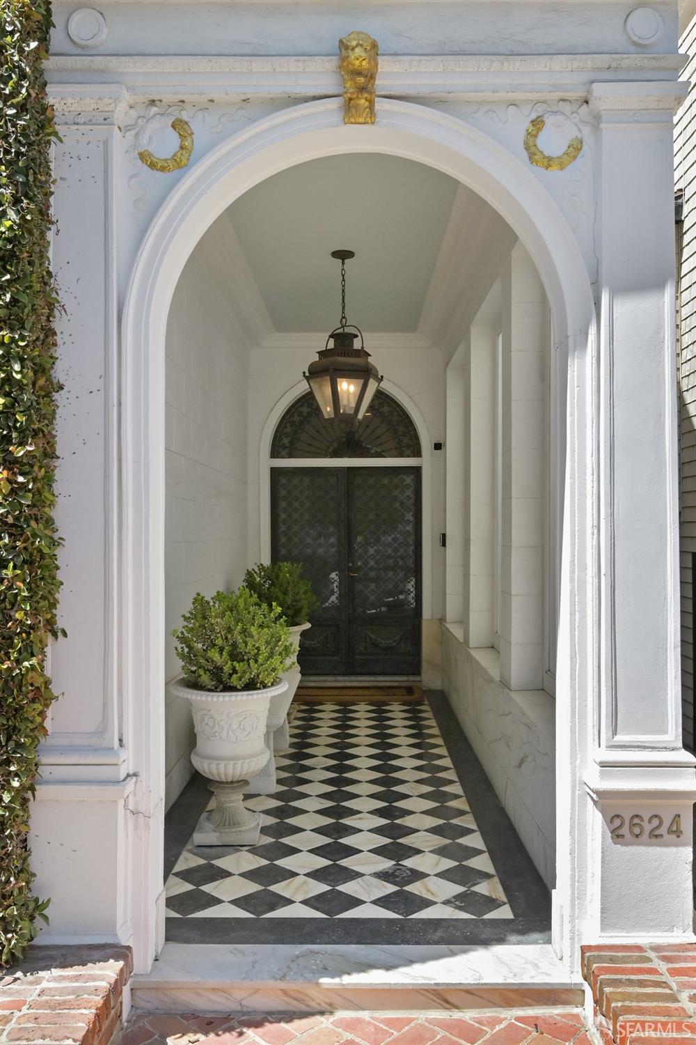 2624 Green Street
