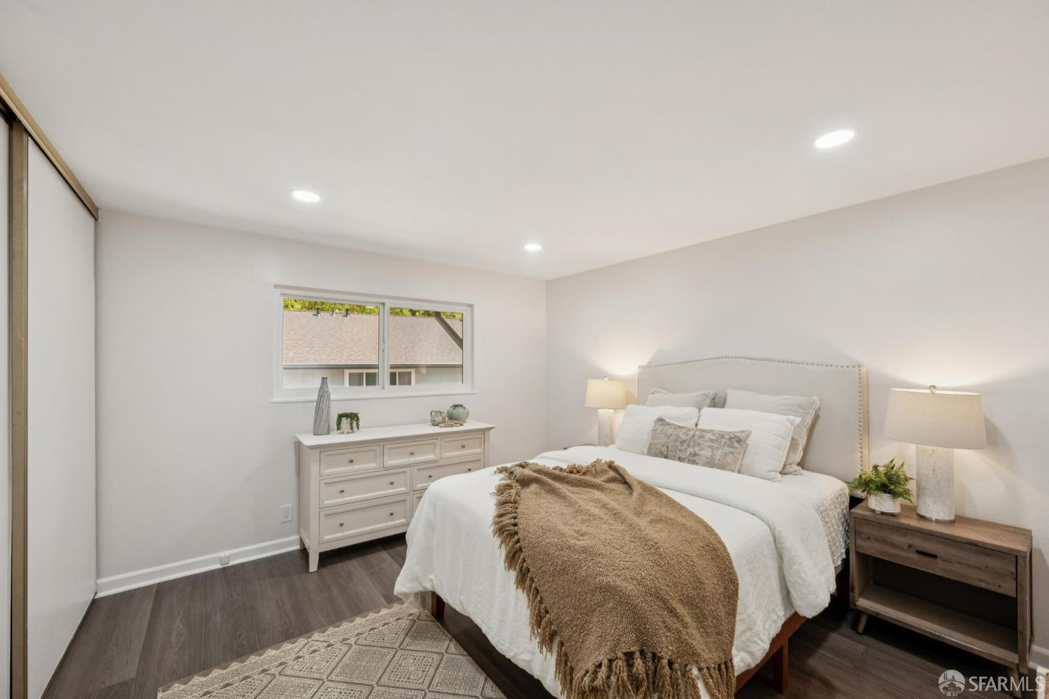 9085 Alcosta Boulevard # 415