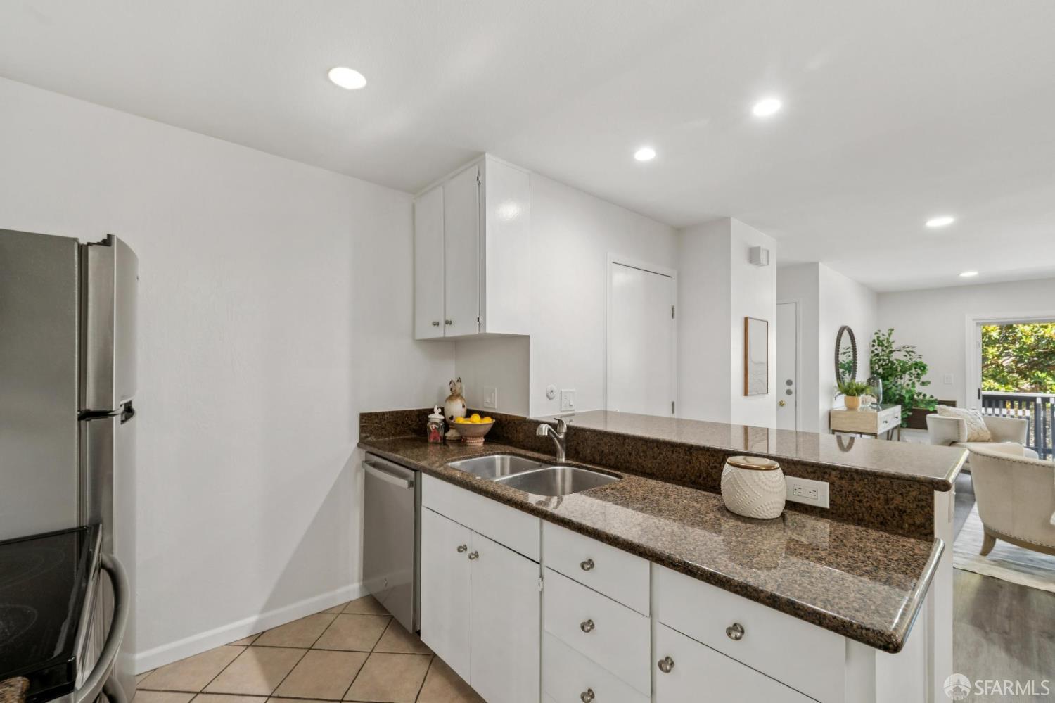 9085 Alcosta Boulevard # 415