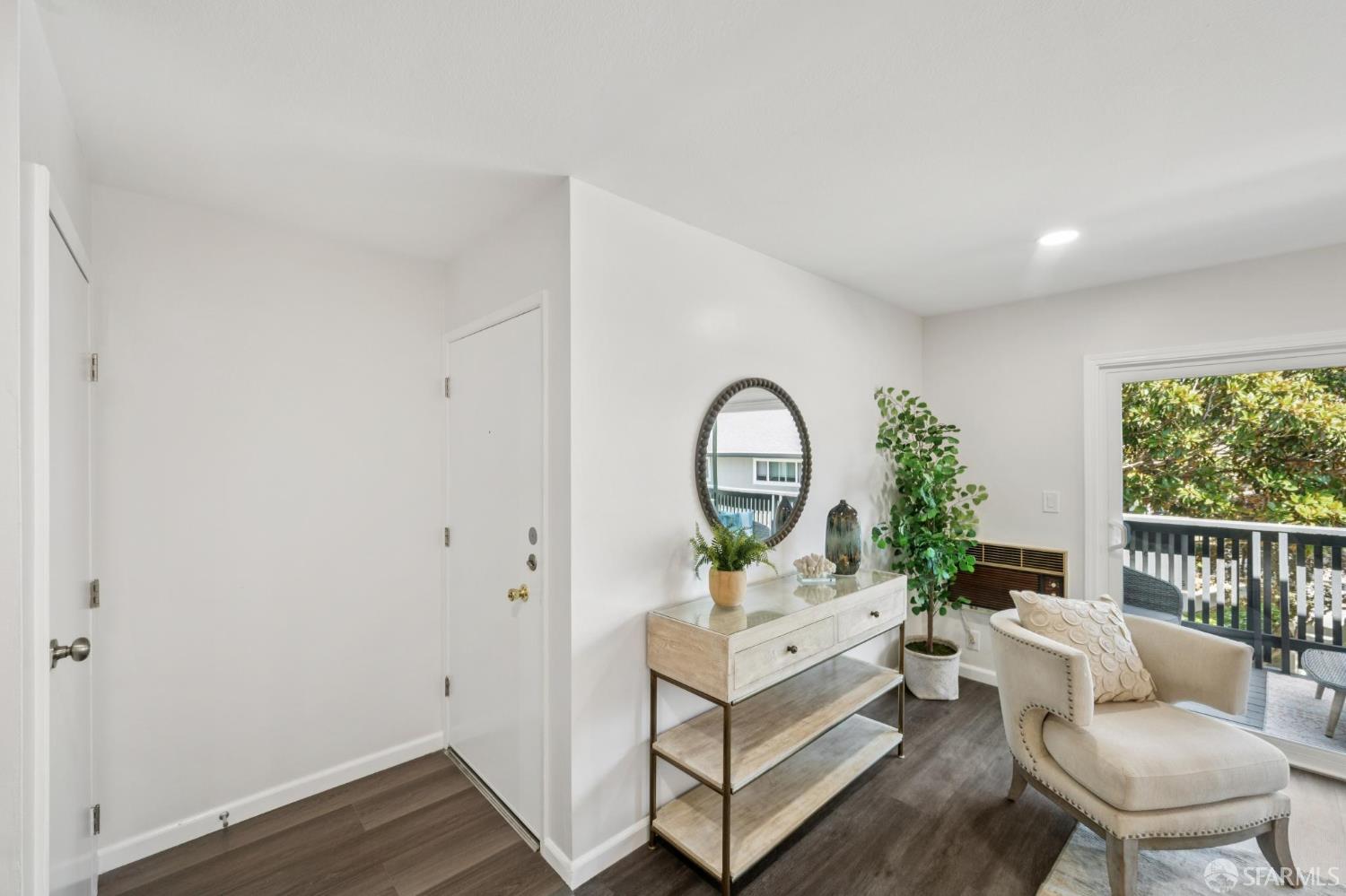 9085 Alcosta Boulevard # 415