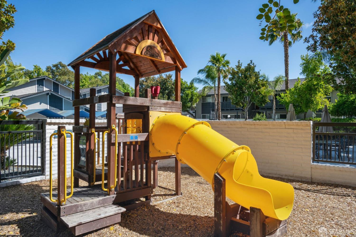 9085 Alcosta Boulevard # 415