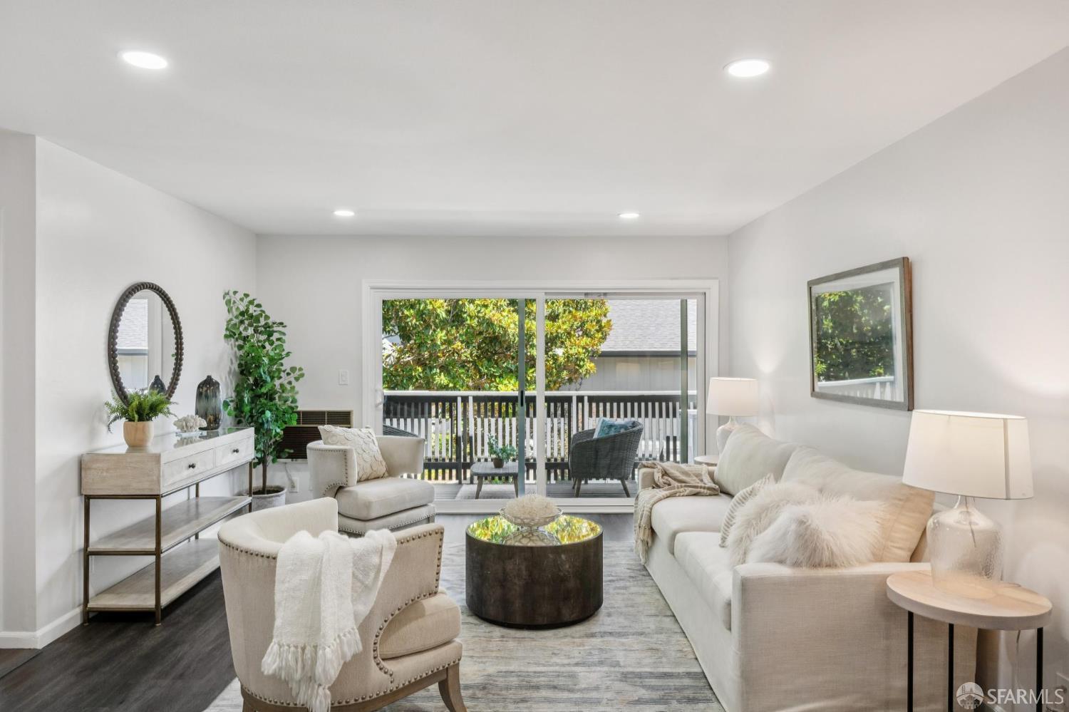 9085 Alcosta Boulevard # 415