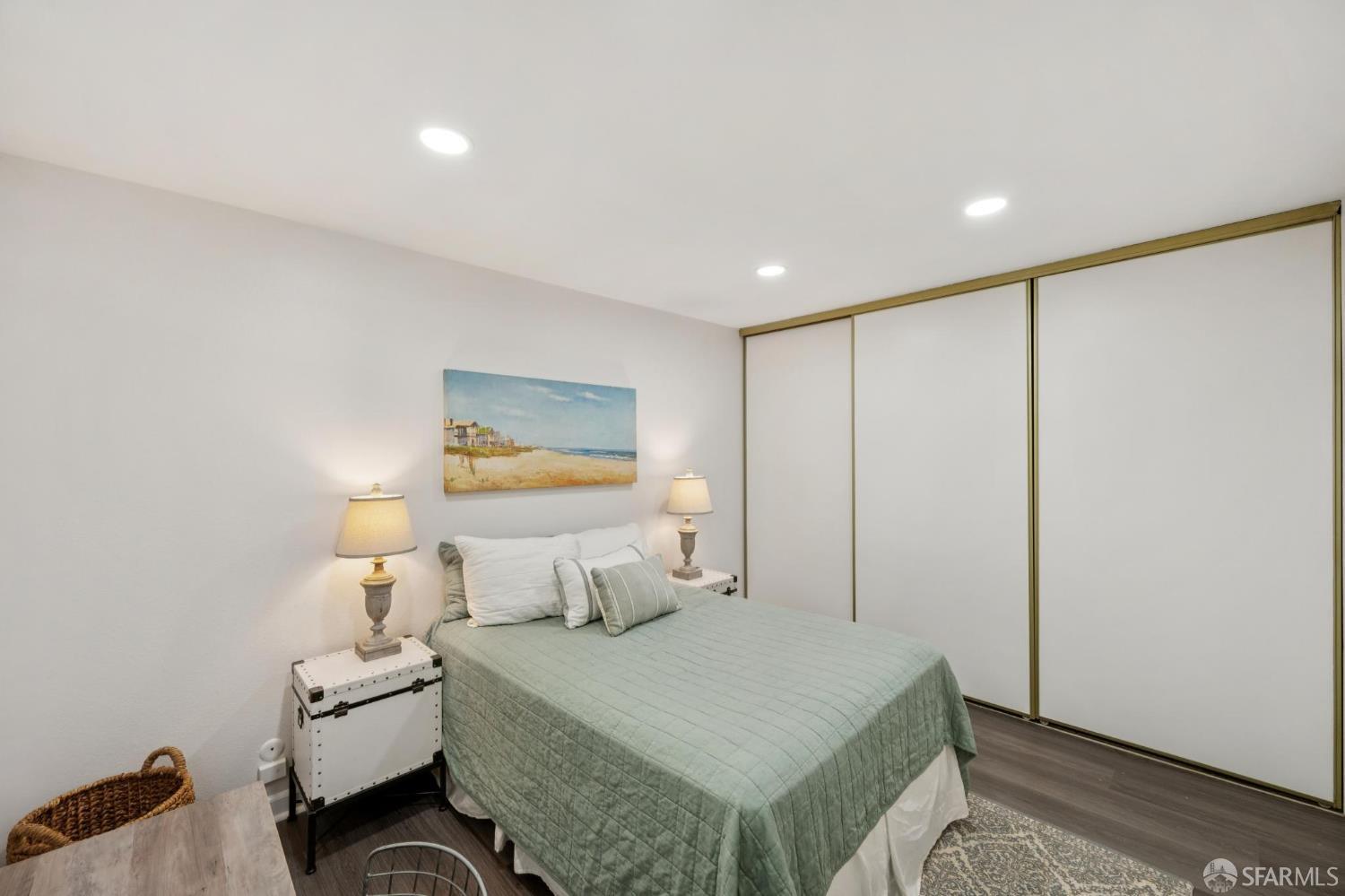 9085 Alcosta Boulevard # 415