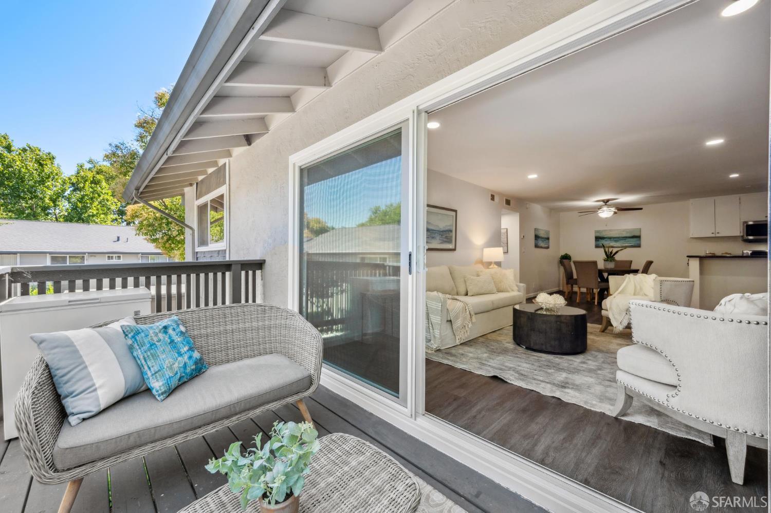 9085 Alcosta Boulevard # 415
