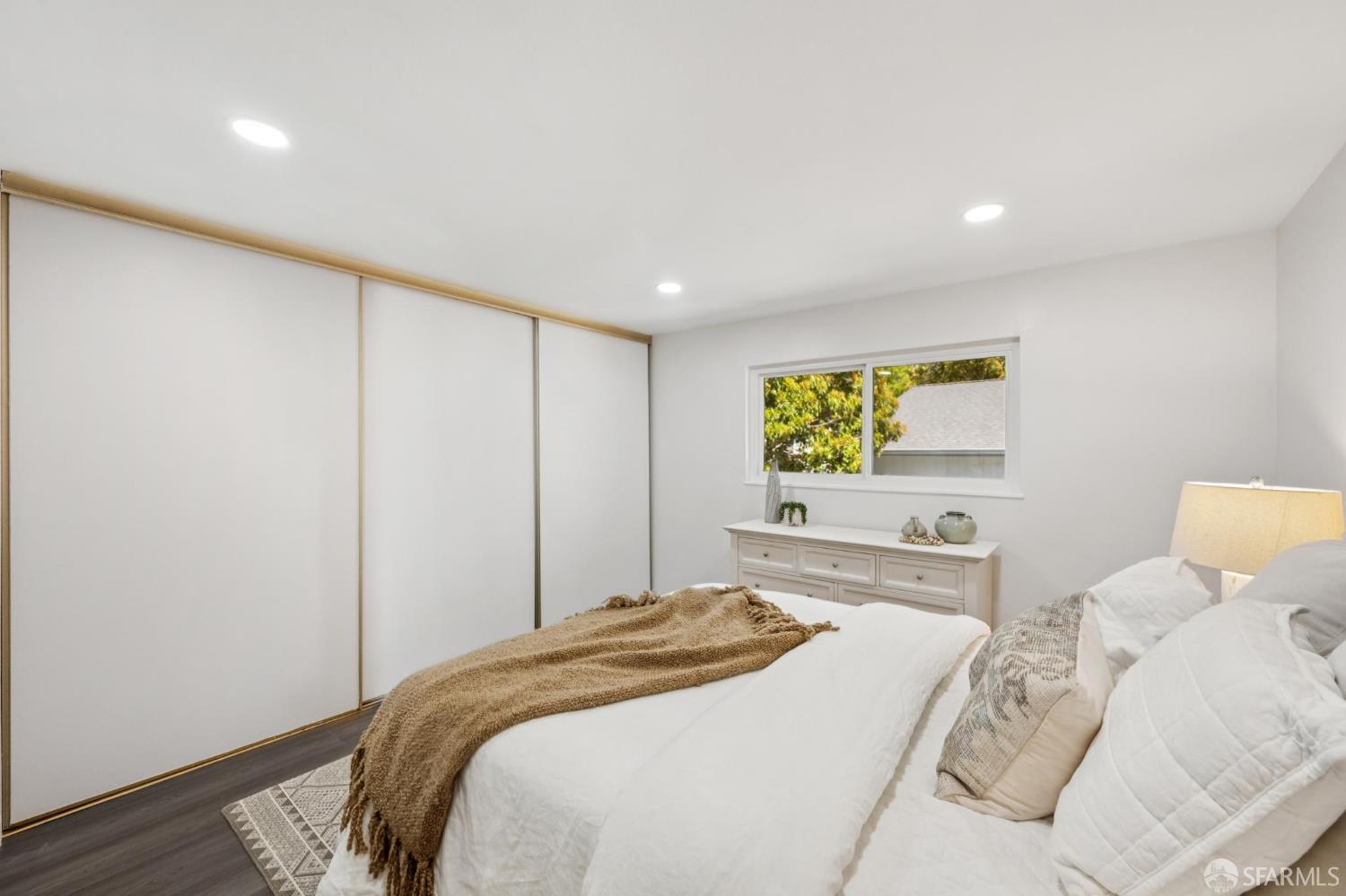 9085 Alcosta Boulevard # 415