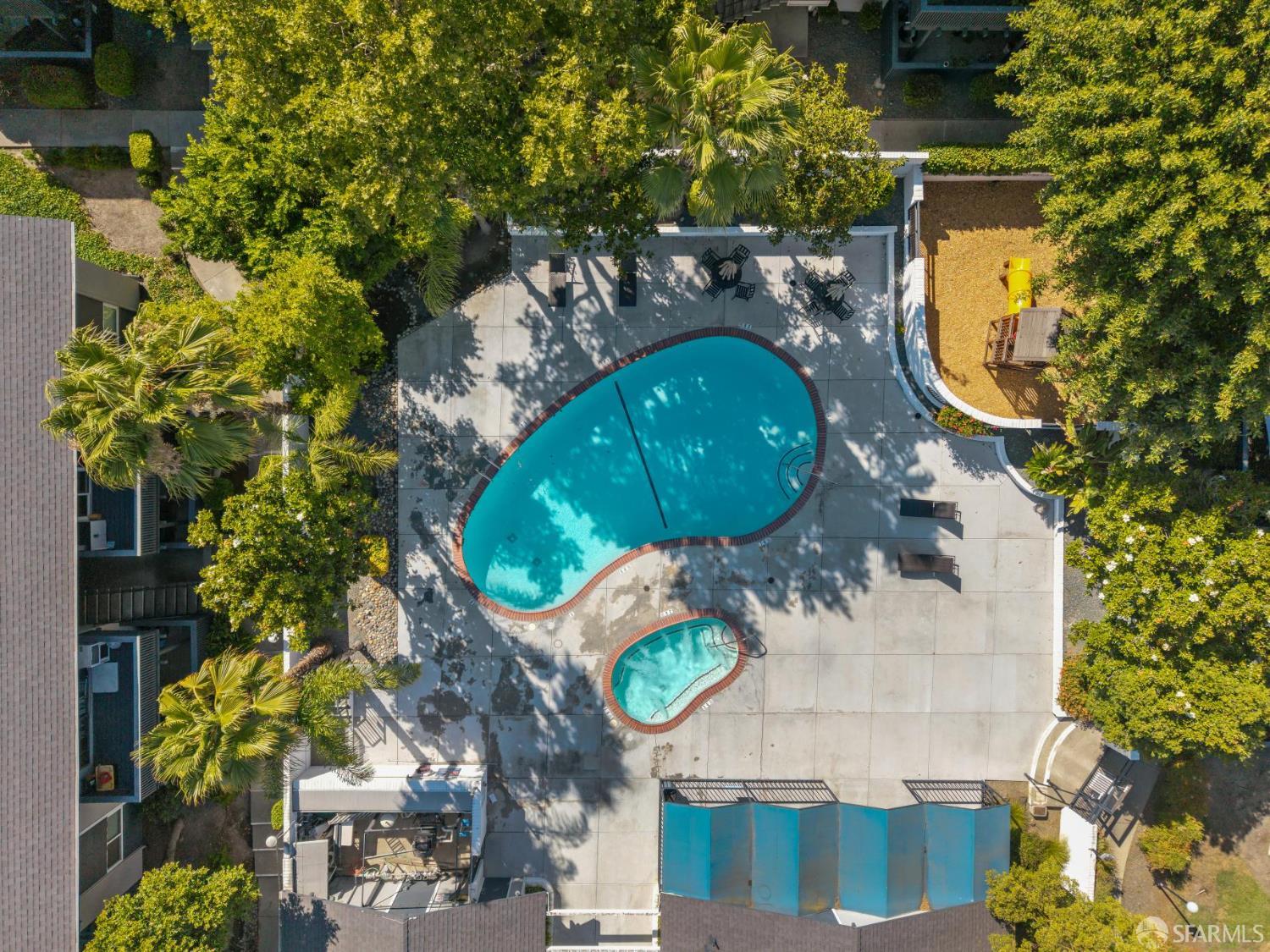 9085 Alcosta Boulevard # 415