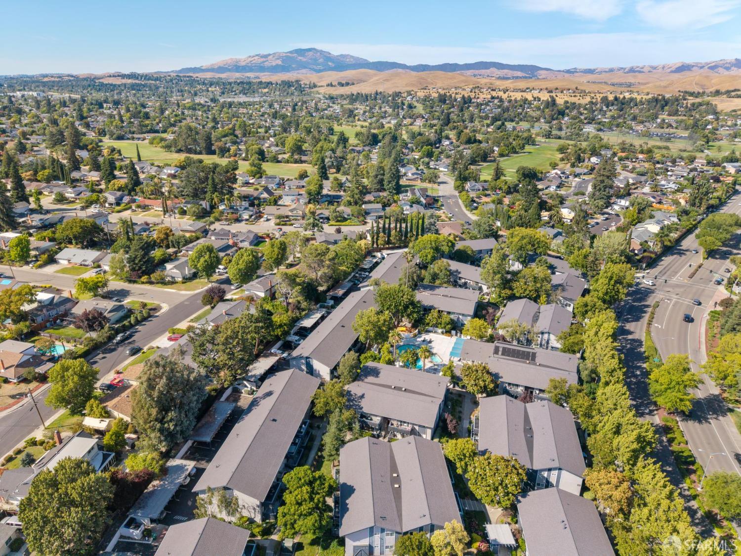 9085 Alcosta Boulevard # 415
