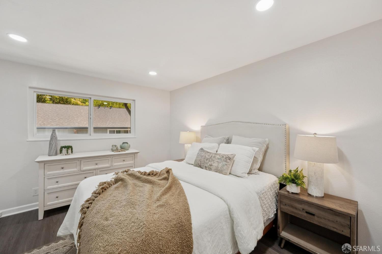 9085 Alcosta Boulevard # 415