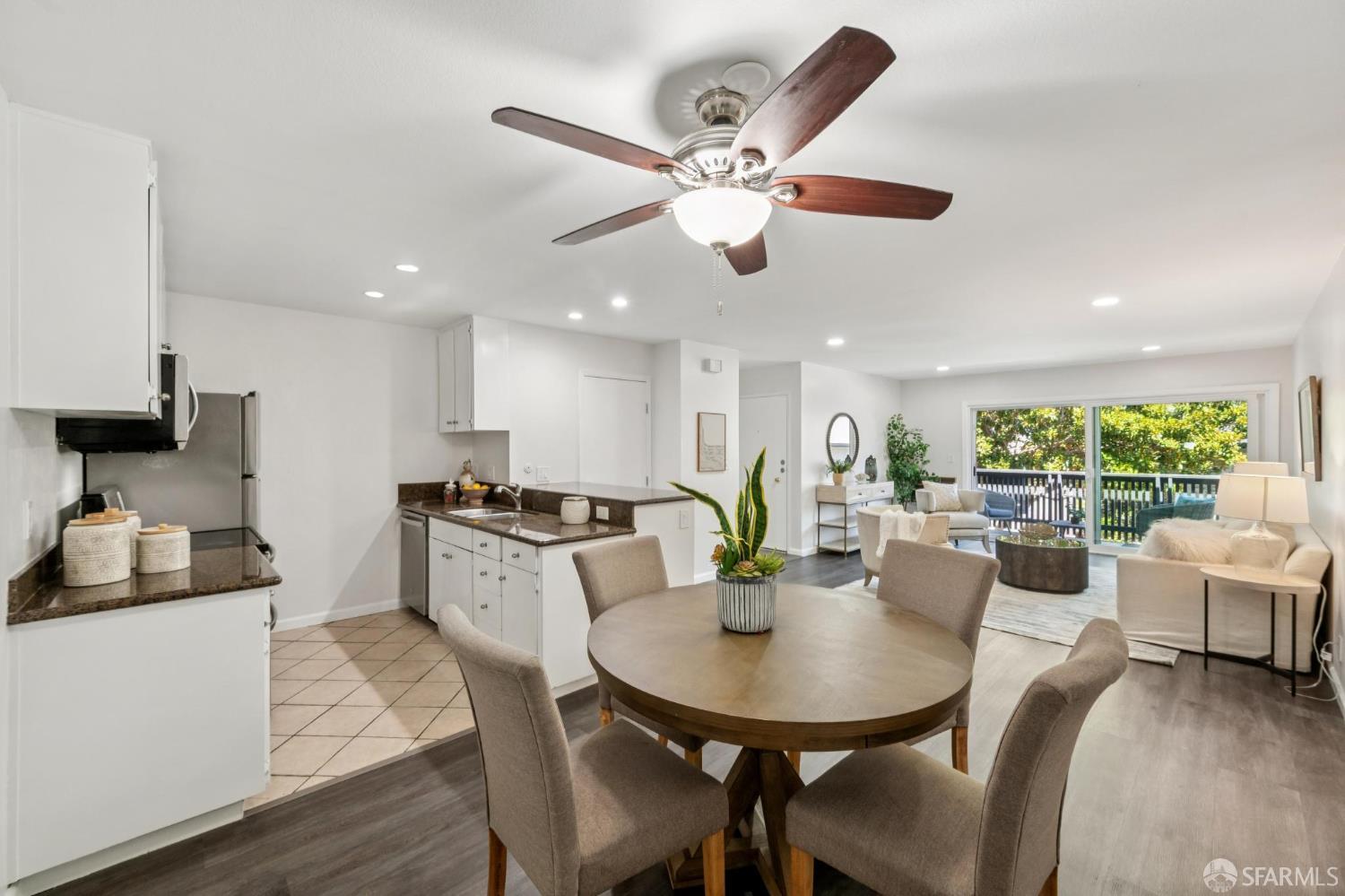 9085 Alcosta Boulevard # 415