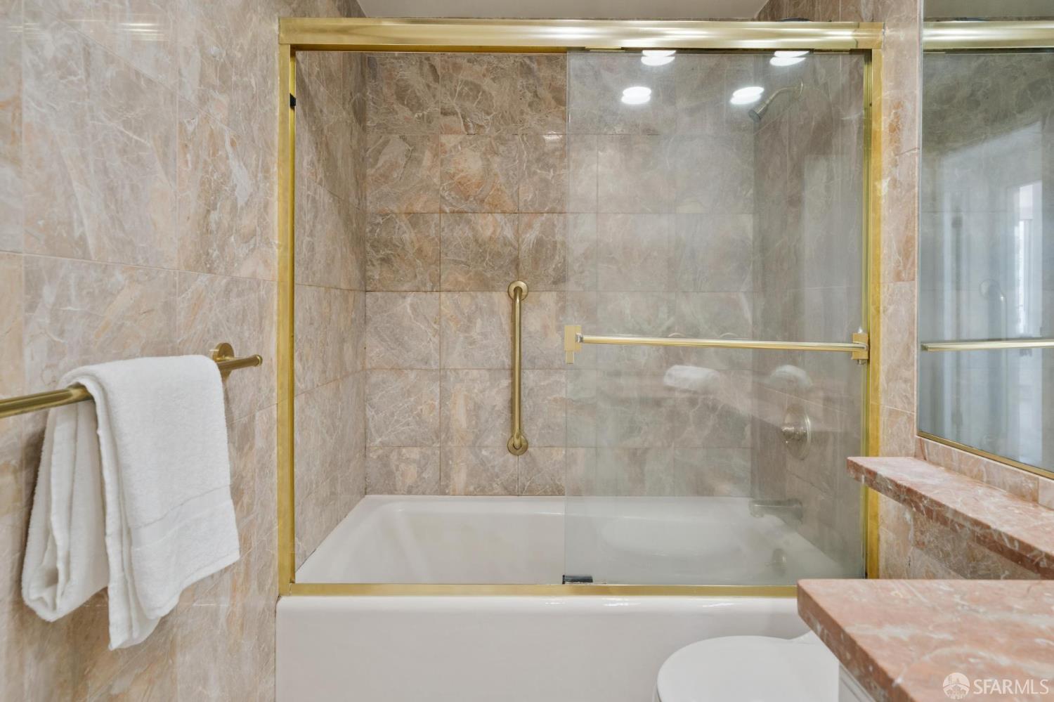 1200 Gough Street # 10A