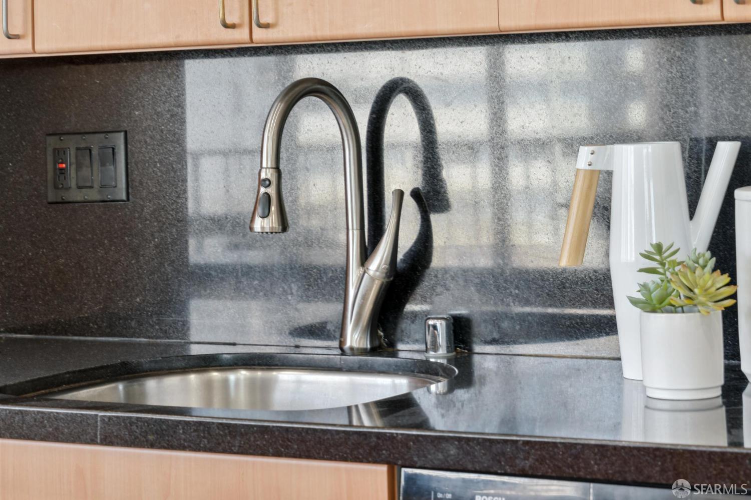 1200 Gough Street # 10A