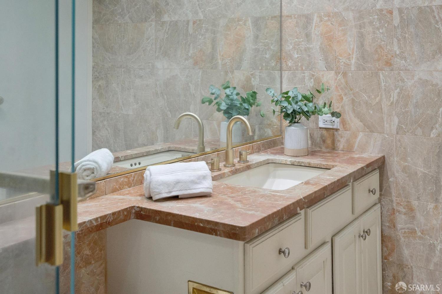 1200 Gough Street # 10A