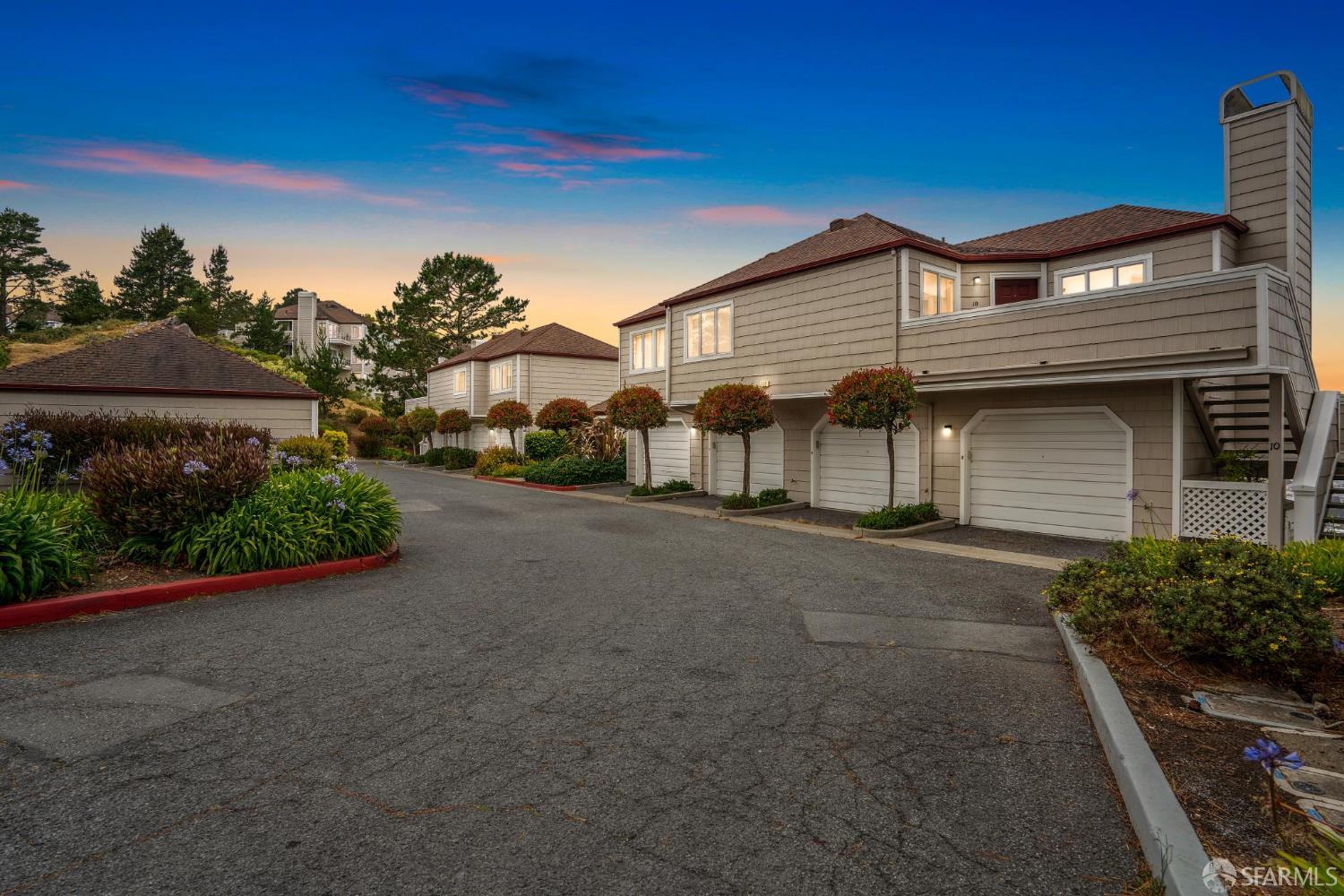 850 Pointe Pacific Drive # 4