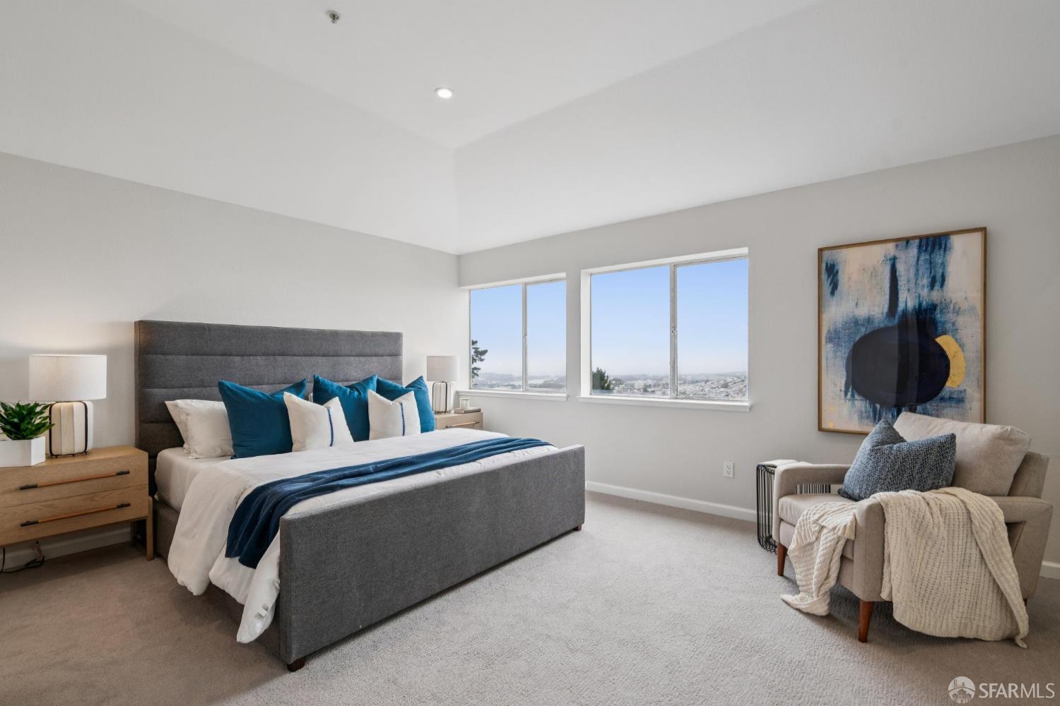 850 Pointe Pacific Drive # 4