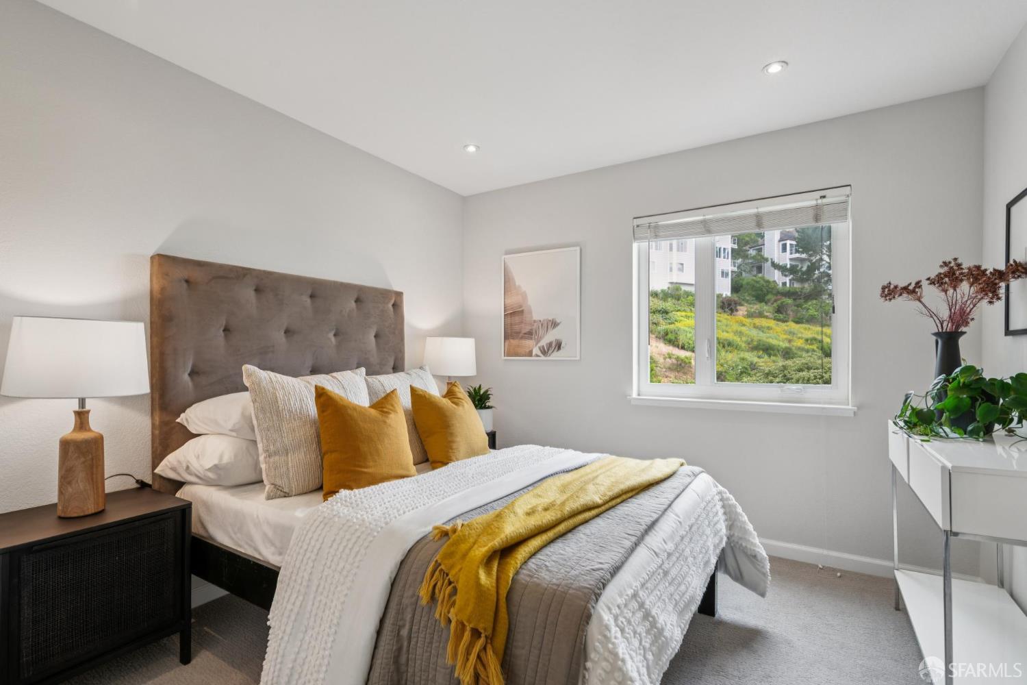 850 Pointe Pacific Drive # 4