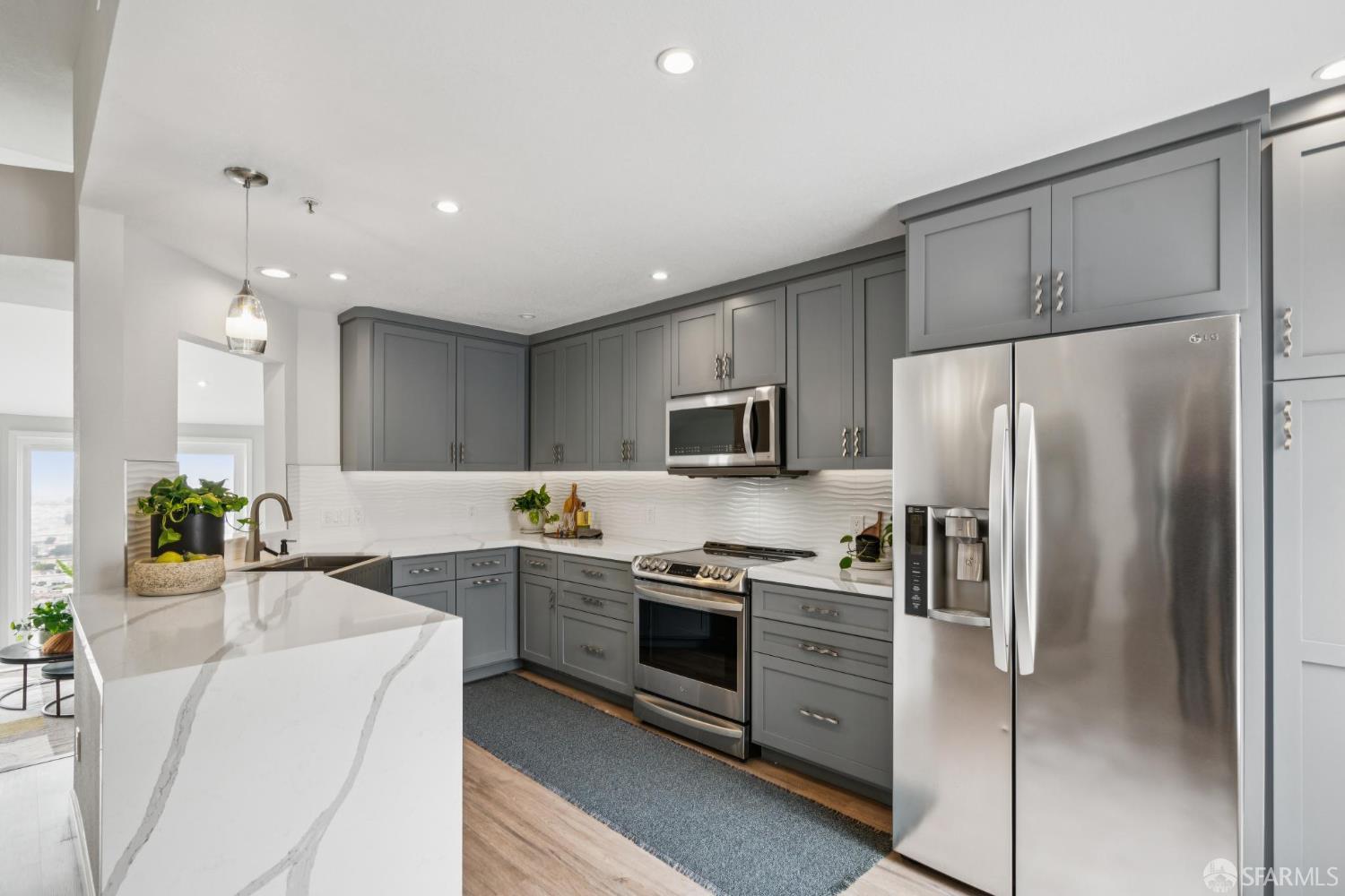 850 Pointe Pacific Drive # 4