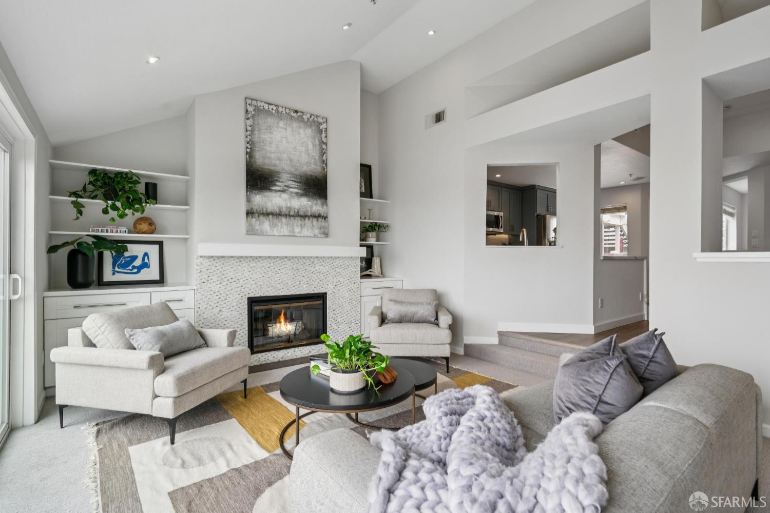 850 Pointe Pacific Drive # 4