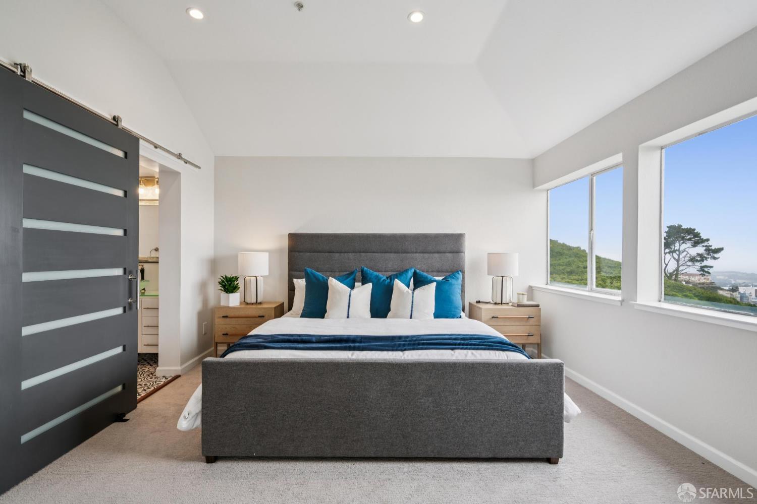 850 Pointe Pacific Drive # 4