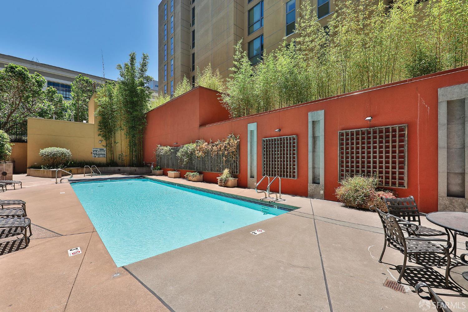 1800 Washington Street # 915