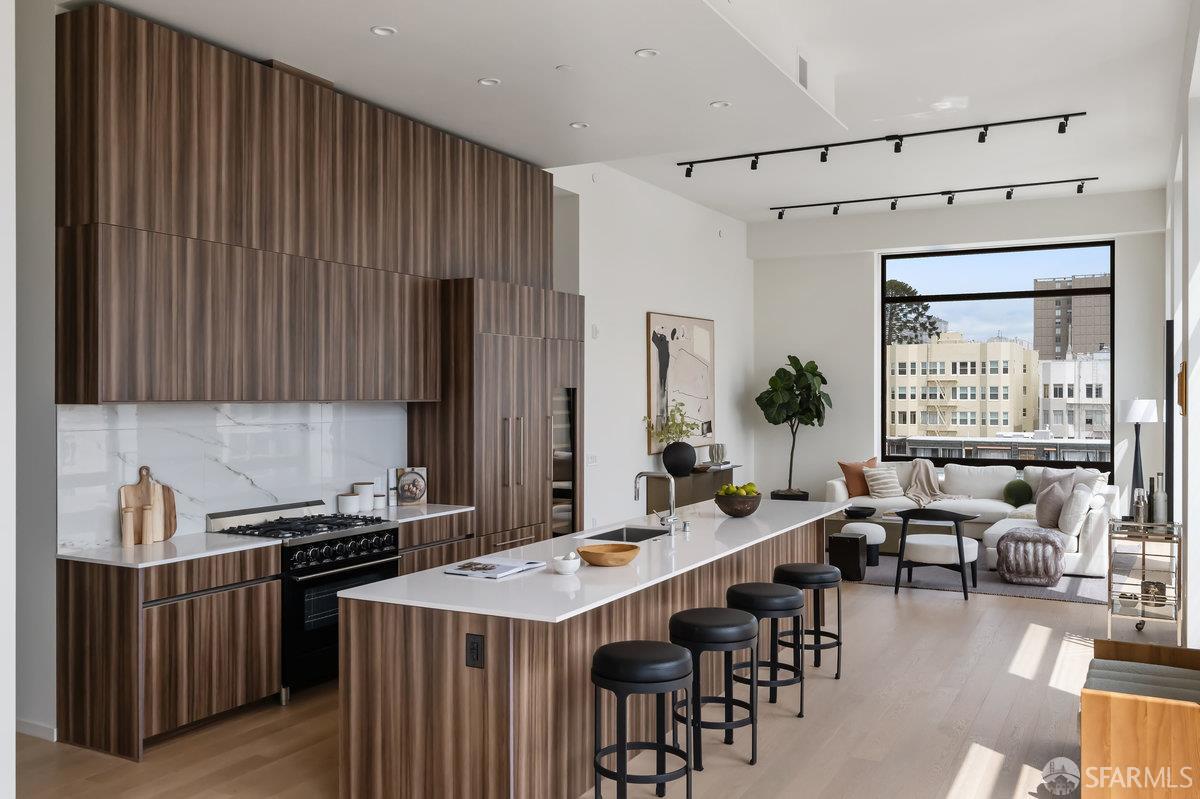 1523 Franklin Street # 801