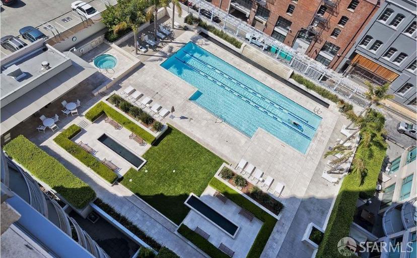 239 Brannan Street # 10G