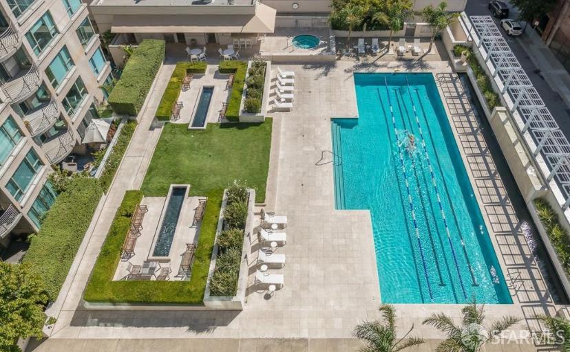 239 Brannan Street # 10G