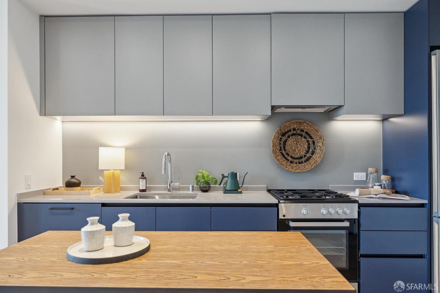 988 Harrison Street Unit: WA2