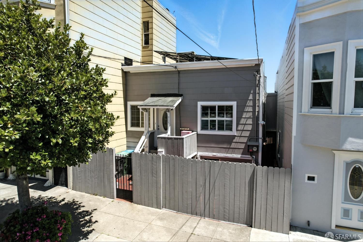 715 Naples Street