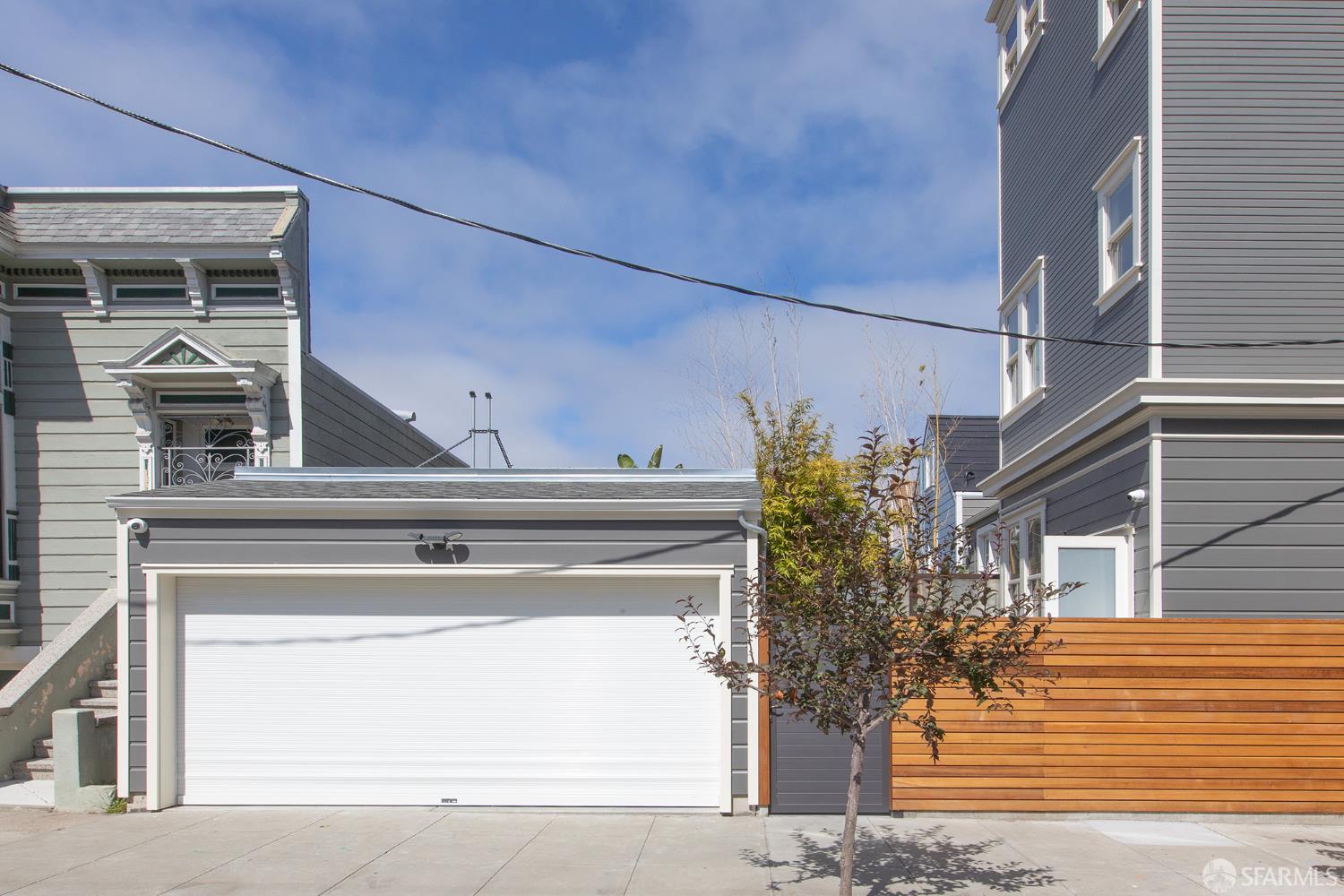 900 York Street