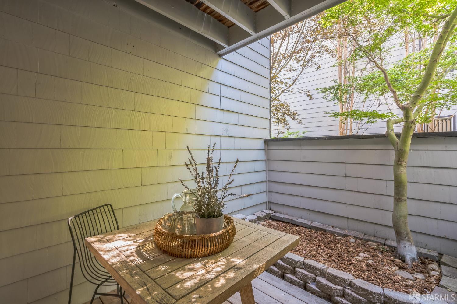 3193 Wayside Plaza # 23