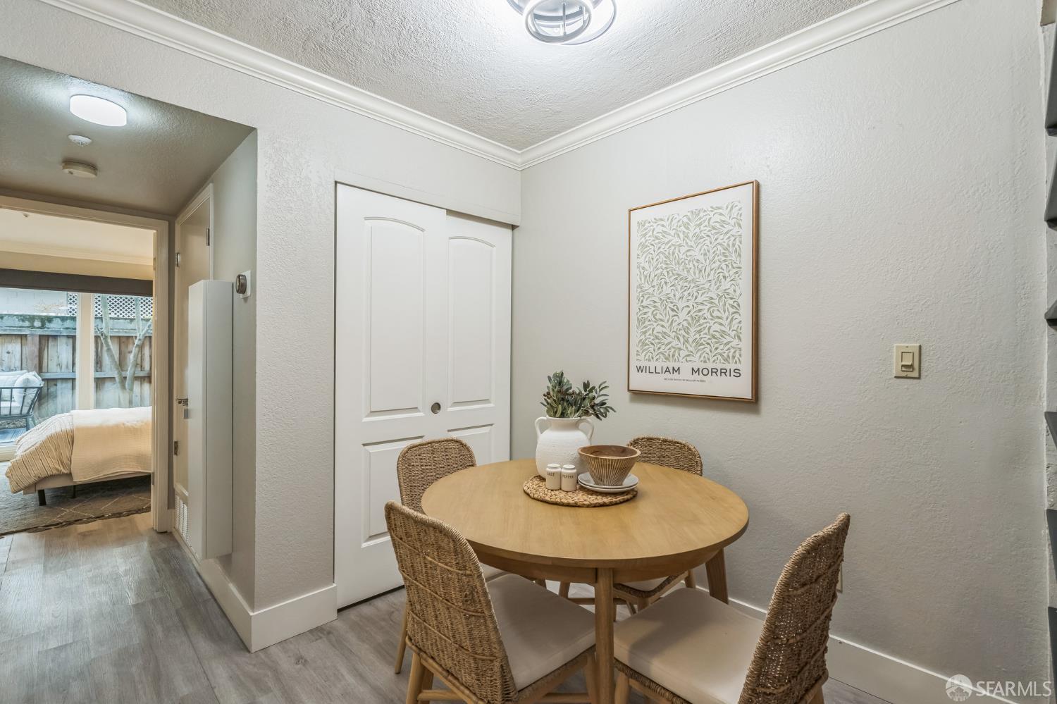 3193 Wayside Plaza # 23